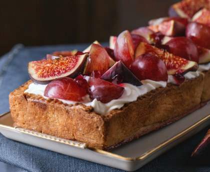 Tarte aux raisins, figues et grenade