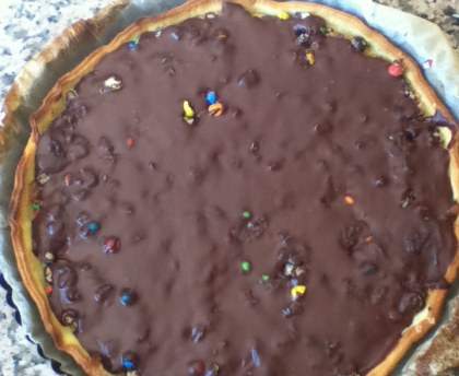 Tarte chocolat beurre de cacahuète et m&m's