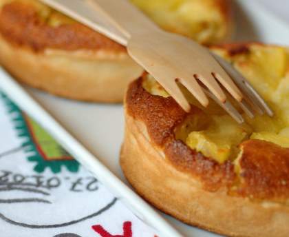 Tarte des îles à l'ananas et à la noix de coco