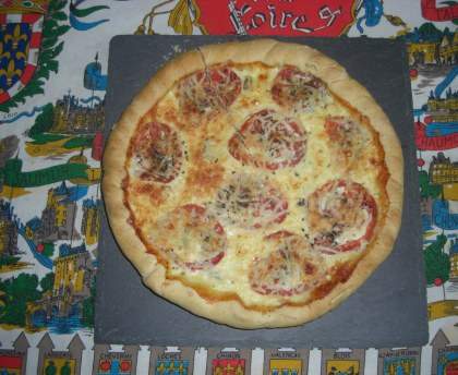Tarte facile tomate, olives et feta