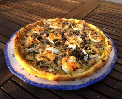 Tarte fine au thon, chèvre, courgette et menthe