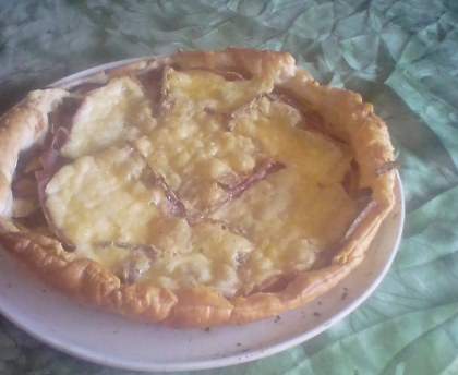 Tarte fine aux cèpes et au cantal