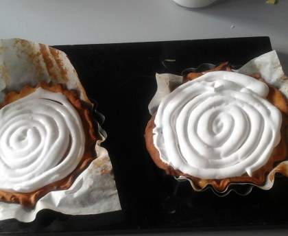 Tarte meringuée au pamplemousse