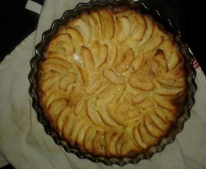 Tarte moelleuse aux pommes (sans pâte)