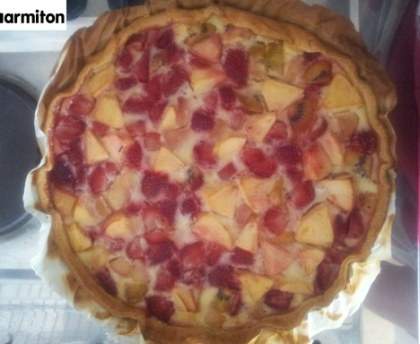 Tarte multi-fruits (pomme, fraises, poire, kiwi)