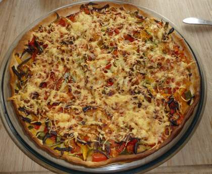 Tarte salée aux tomates et poivrons