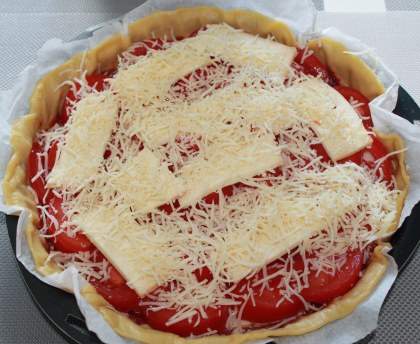 Tarte salée fromage à raclette et tomates
