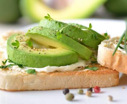 Tartine chaude avocat ricotta