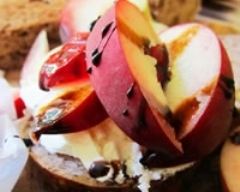 Tartines campagnardes et leur gelée de vin rouge