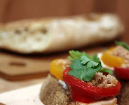 Tartines piquantes au thon