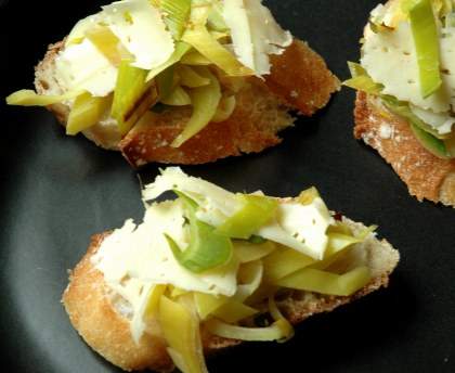 Tartines poireau tomme
