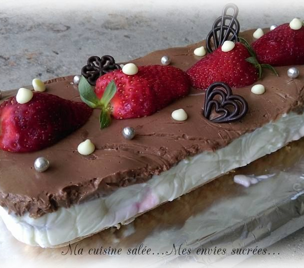 Terrine aux deux chocolats et fraises
