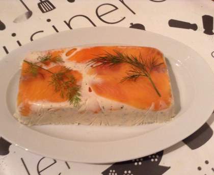 Terrine facile de saumon et gelée au madère