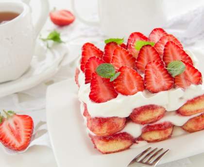 Tiramisu aux fraises et au rhum