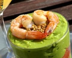 Tiramisu salé aux crevettes, à l'avocat et aux agrumes 