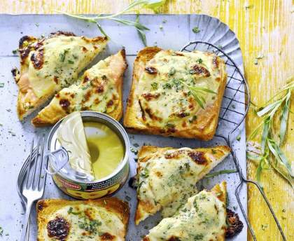 Toast alsacien au saumon, à l’ananas et à l’estragon