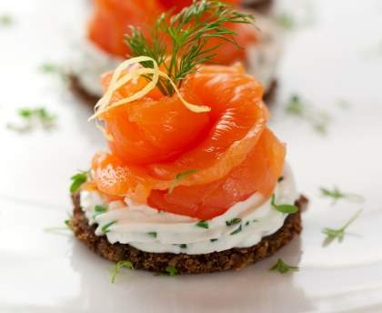 Toasts à la crème de saumon fumé