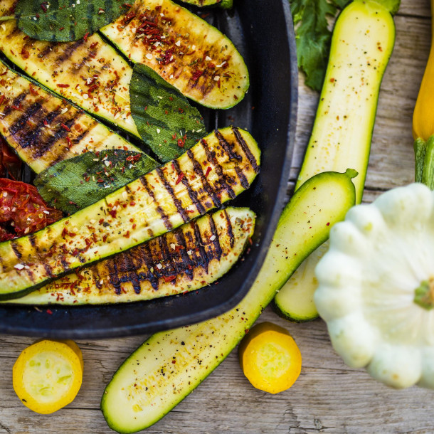 Tomates et courgette au barbecue