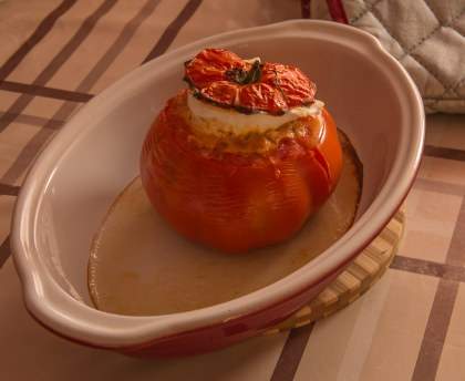Tomates farcies au chèvre et au poulet