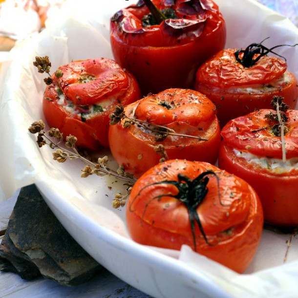 Tomates farcies au chèvre faciles minutes