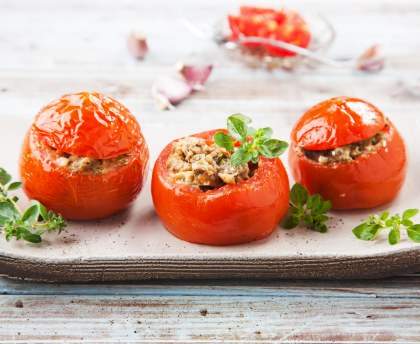 tomates farcies aux oignons caramélisés