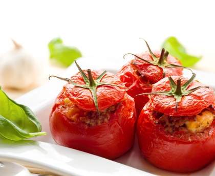 Tomates farcies sauce au basilic