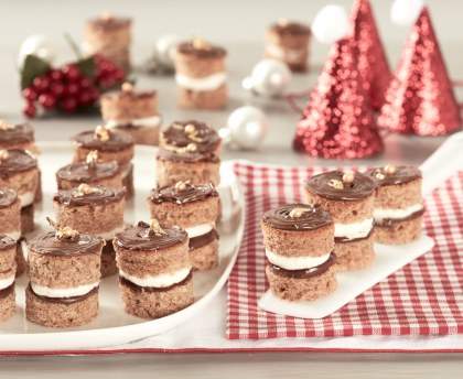 Tour de pain d'épices, mousse à l'orange et nappage au Nutella®