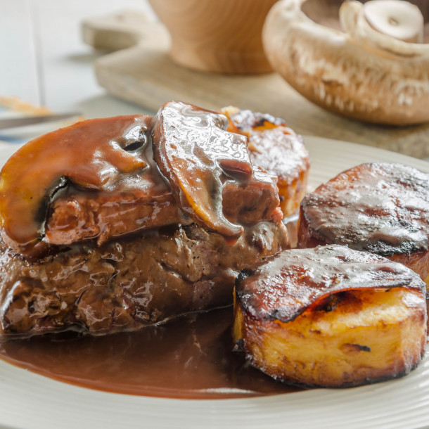 Tournedos d'autruche aux morilles