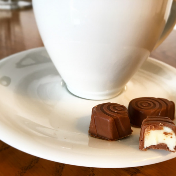 Trio de petits chocolats fourrés
