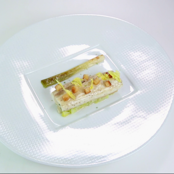 Tronçons de sole, persil plat, citron combava et jus de pomme verte