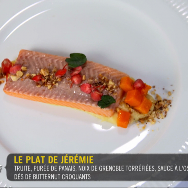 Truite, purée de panais, noix de grenoble torréfiées sauce à l'oseille dés de butternut croquants