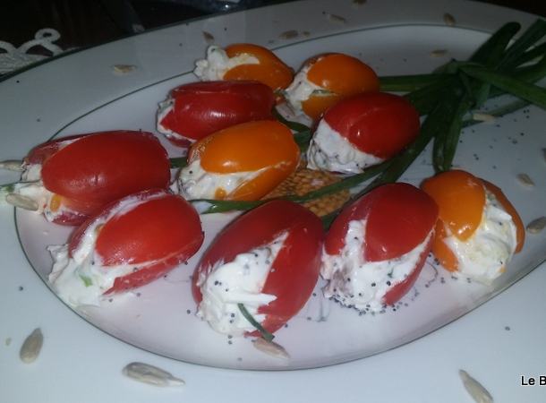 Tulipes de tomates cerises au kiri