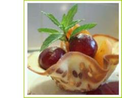 Tulipes d'Ebly aux fruits frais et coulis de fruits rouges