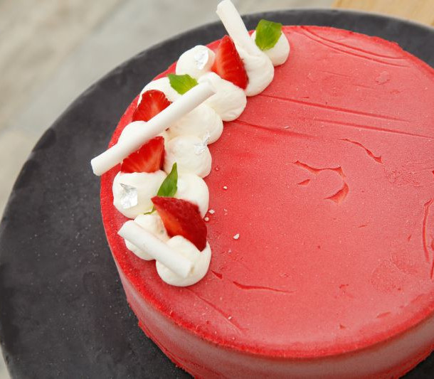 Vachement basilic et fraise : Le Meilleur Pâtissier saison 5