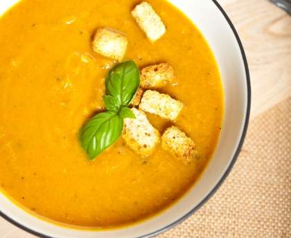 Velouté basique aux carottes, courgettes et poireaux
