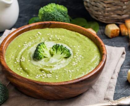 Velouté de brocoli au chèvre frais