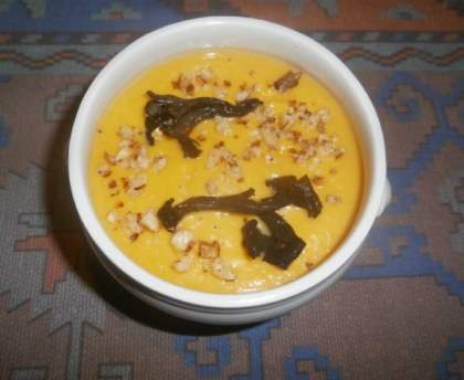 Velouté de butternut aux trompettes de la mort