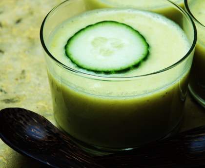 Velouté de concombre au piment vert