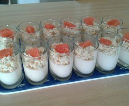 Verinne Panna cotta pamplemousse, mousse de surimi (surimousse ou pamplemi)