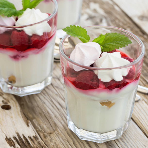 Verrines au chocolat blanc et aux framboises