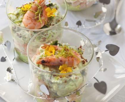 Verrines avocats crevettes et fromage frais