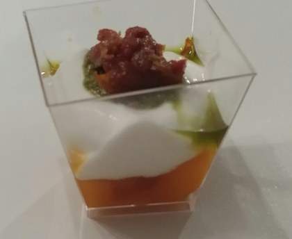Verrines poivron, chèvre frais, pesto