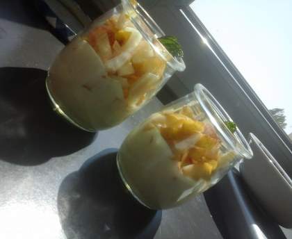 Verrines tartare de poire sur lit de miel crémeux