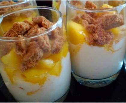 Verrines tricolores mangue citron spéculoos