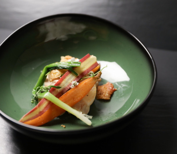 Volaille pochée jus de légumes croquant fondant 