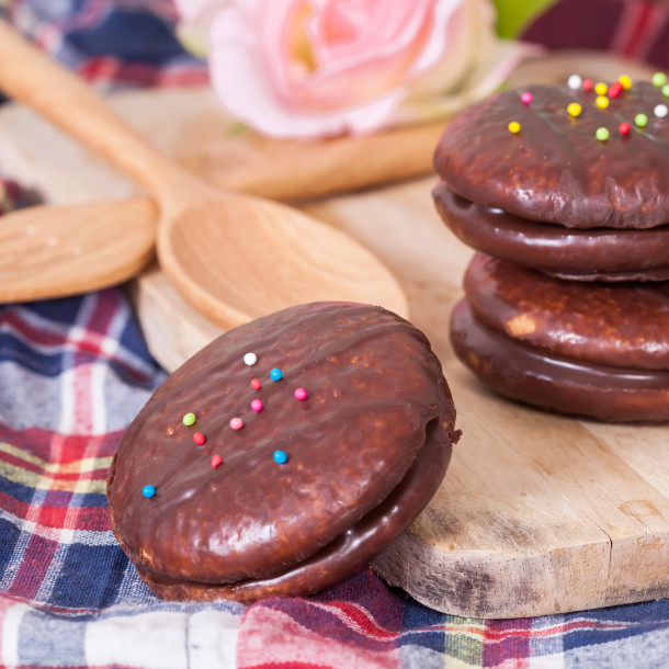 Whoopies au chocolat et au caramel
