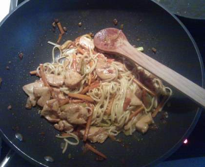 WOK de dinde au curry et nouilles chinoises