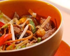Wok de filet de kangourou sauce aigre douce